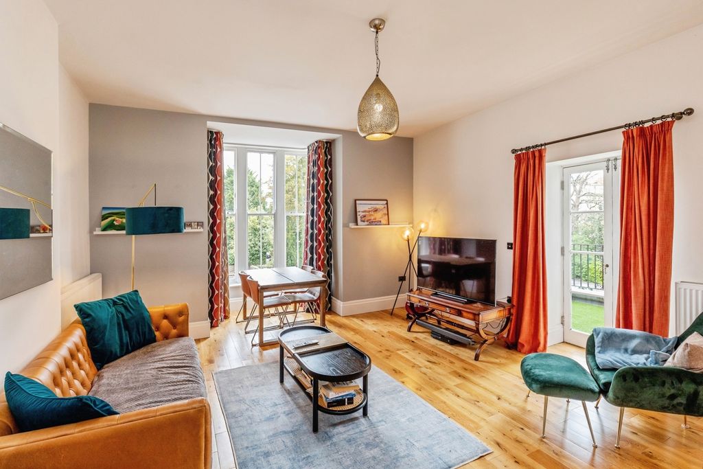 Property photo 2 of 12 Pbox-Img.Jpg