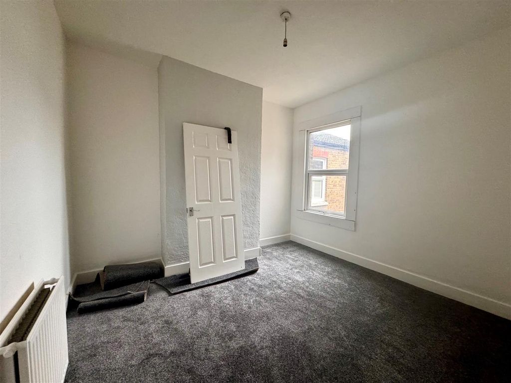 Property photo 3 of 3 Bedroom.Jpg