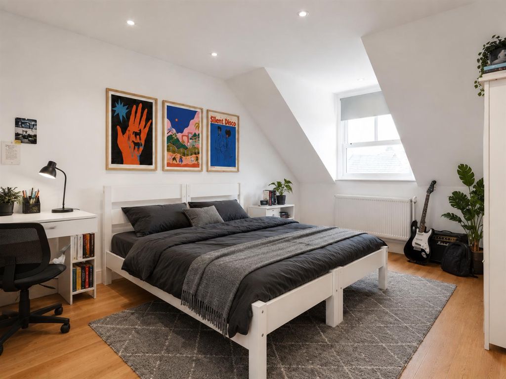 Property photo 3 of 12 25Fd9F30-c6B9-40B9-9854-258A55850E86.Png
