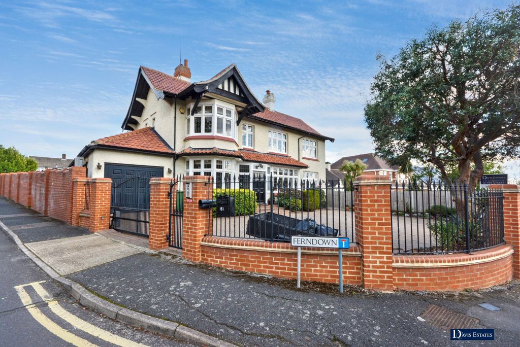 Property photo 1 of 13