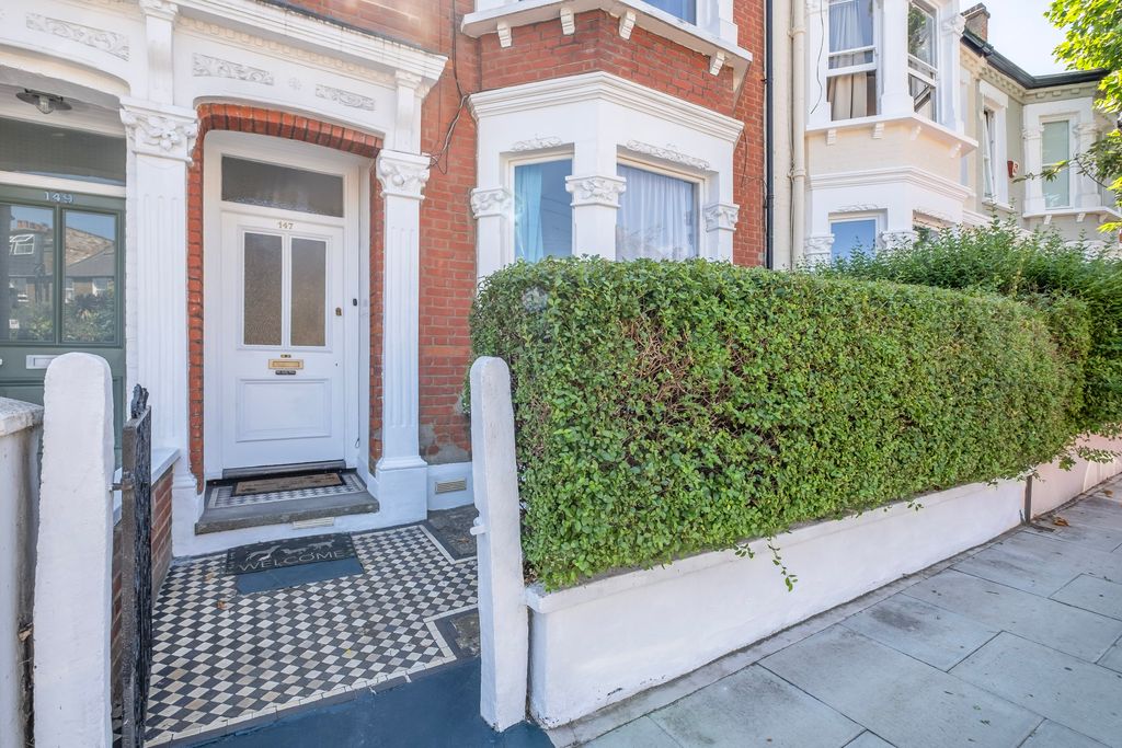 Property photo 1 of 17