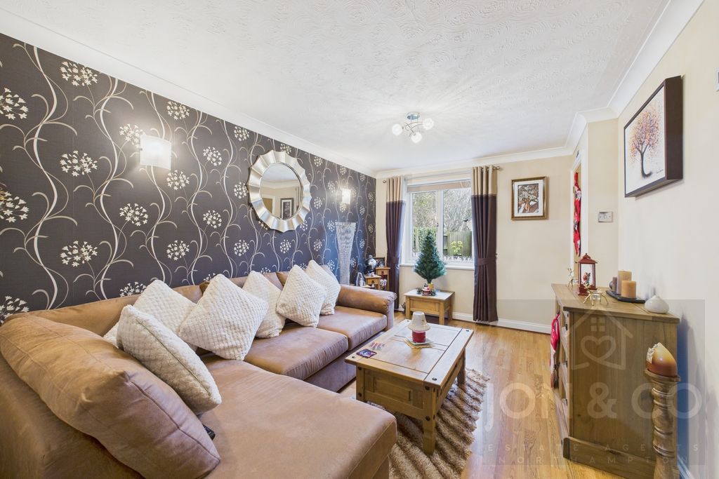 Property photo 2 of 15