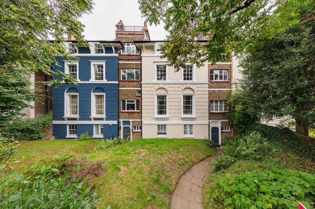 Property photo 1 of 23