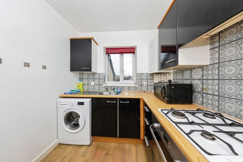 Property photo 3 of 14 Photo