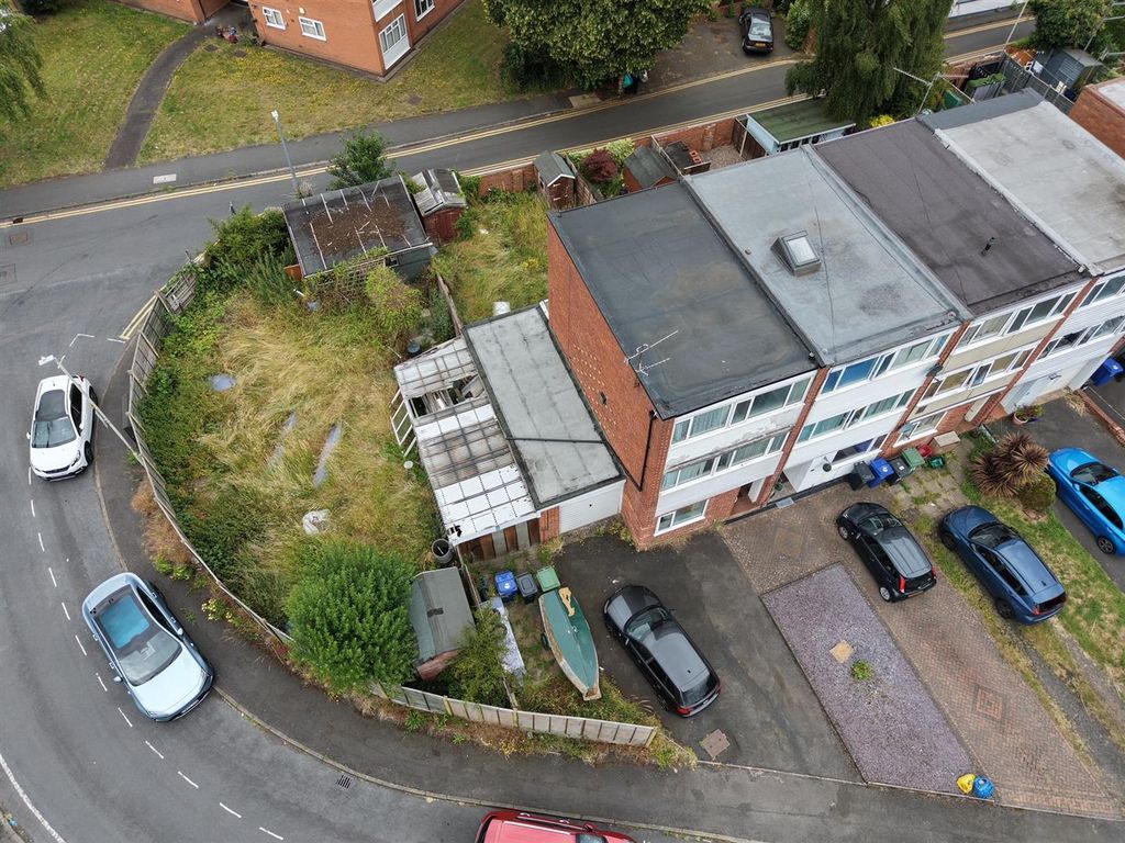 Property photo 3 of 13