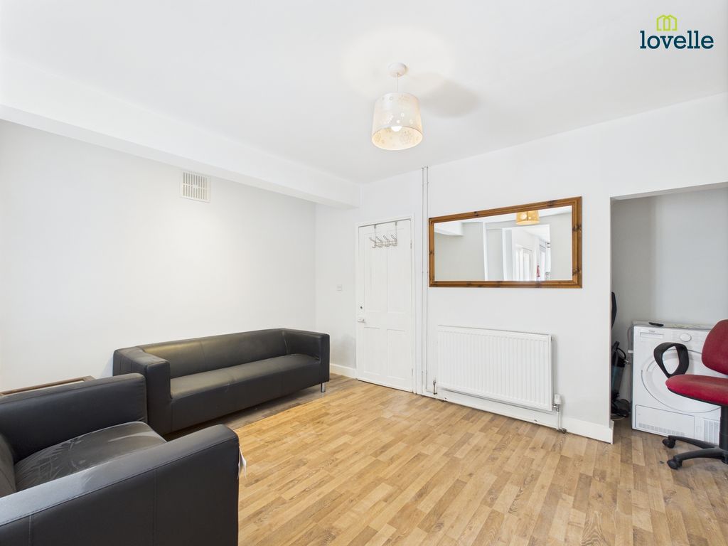 Property photo 3 of 23