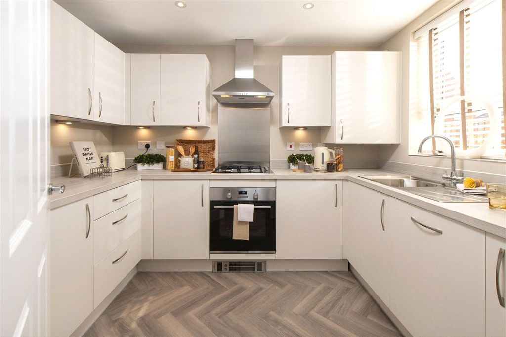 Property photo 3 of 14 Show Home