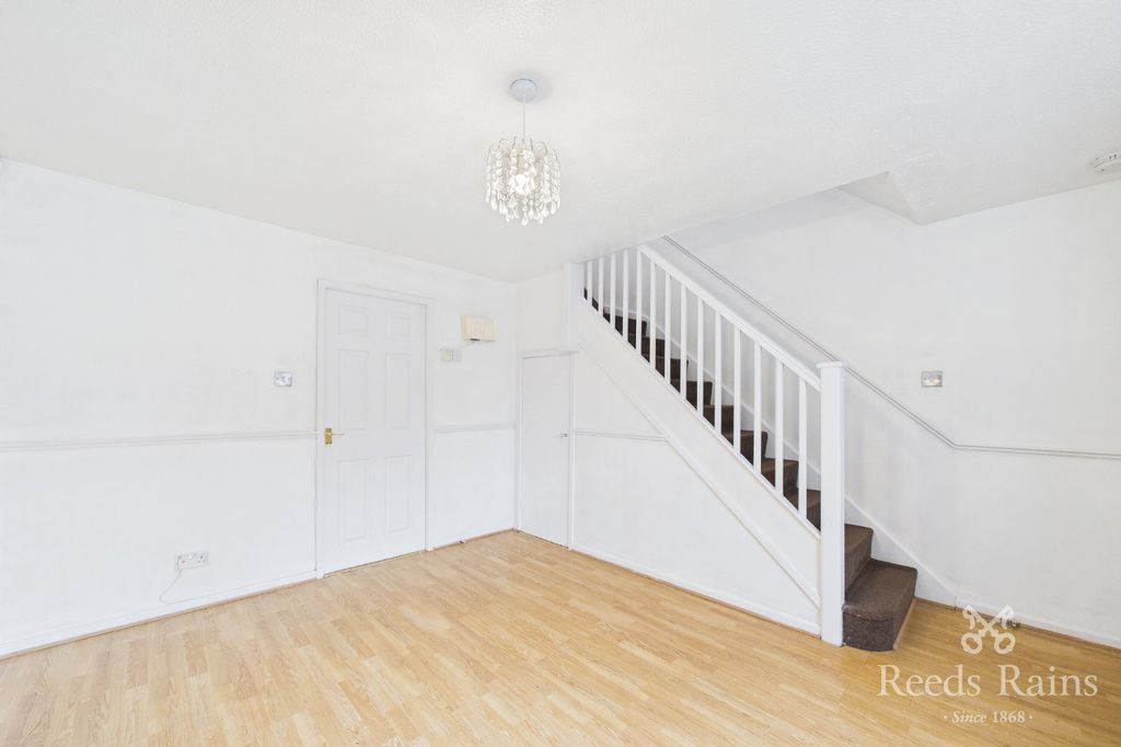 Property photo 2 of 13 Picture No. 12