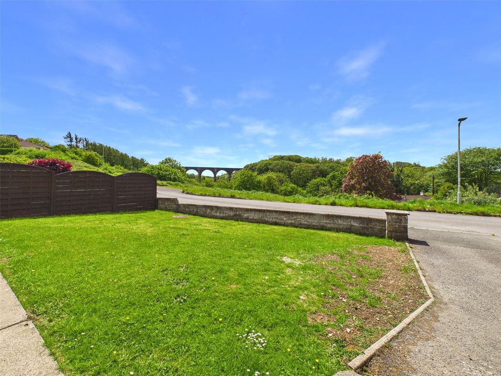 Property photo 2 of 19 Picture No. 02