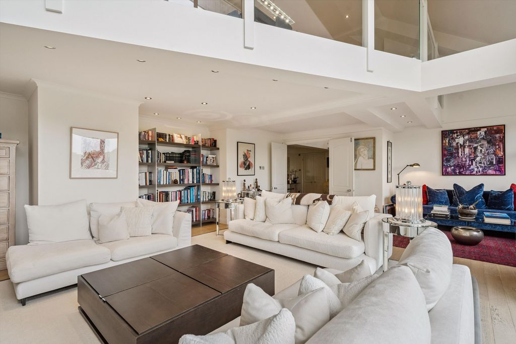 Property photo 3 of 26 Image