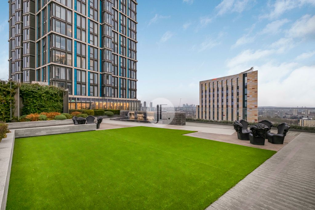 Property photo 3 of 19