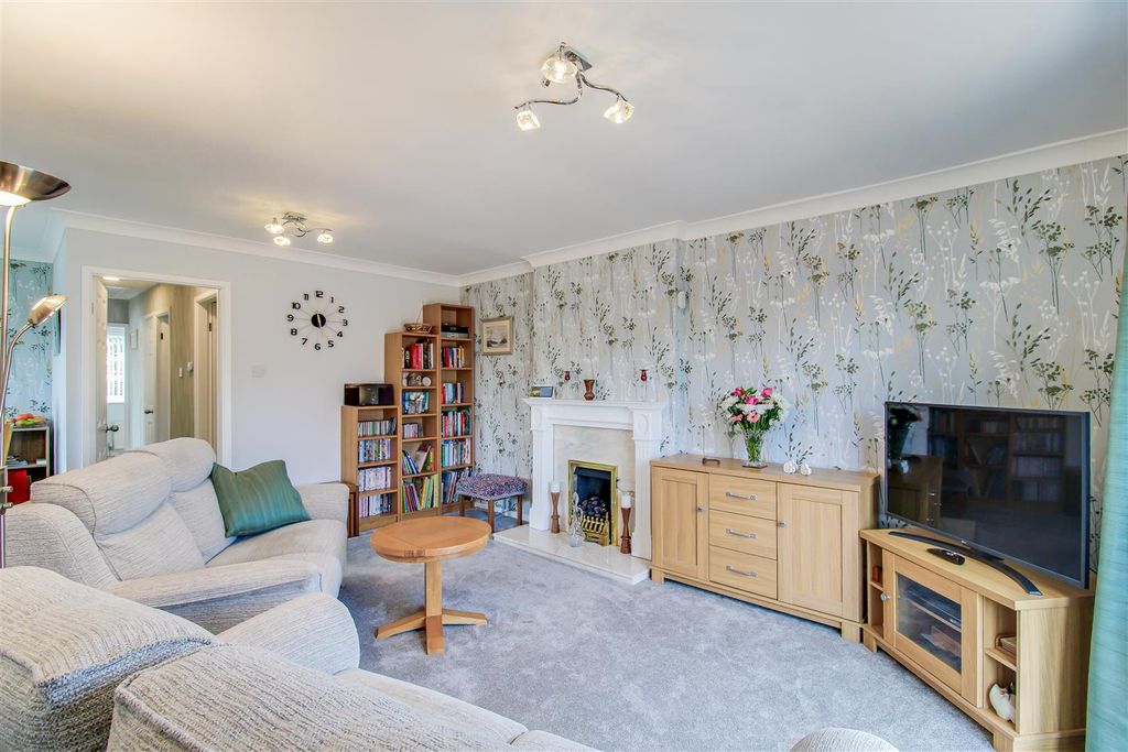 Property photo 3 of 13