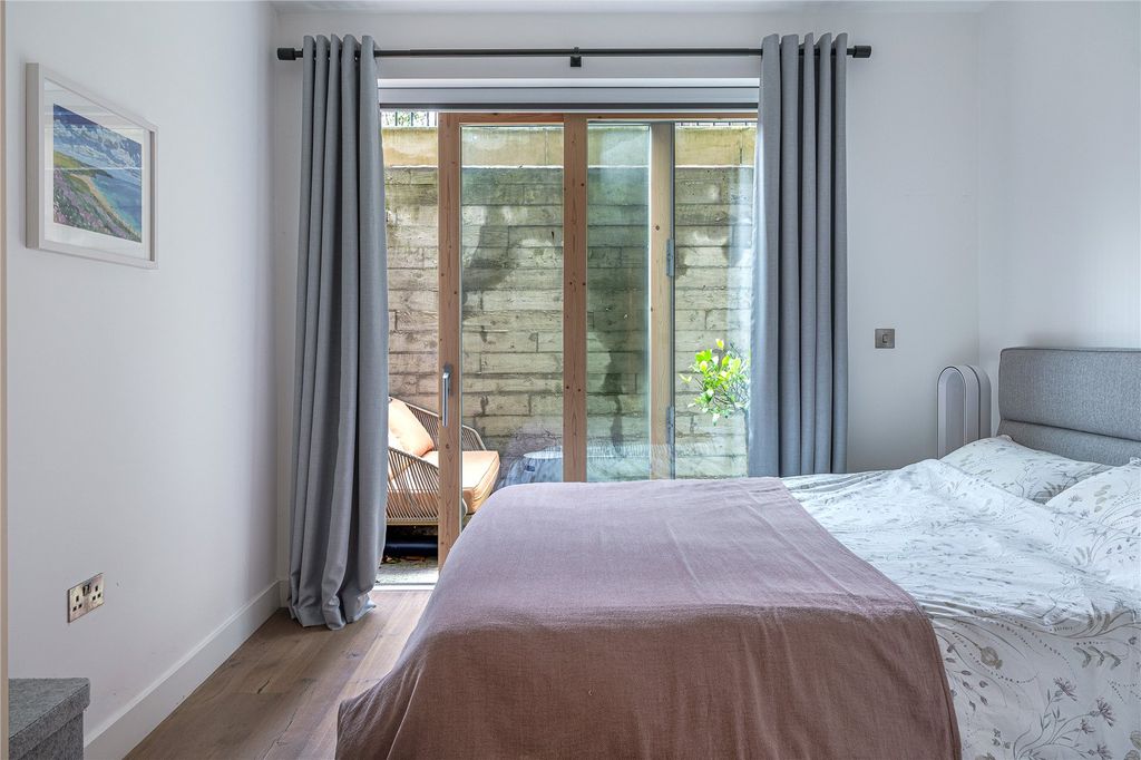 Property photo 3 of 20 Picture No. 20