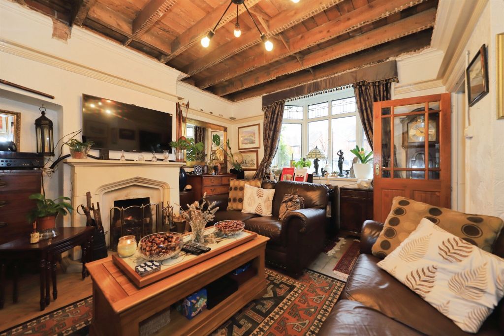 Property photo 2 of 17