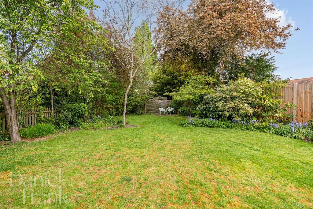 Property photo 3 of 41