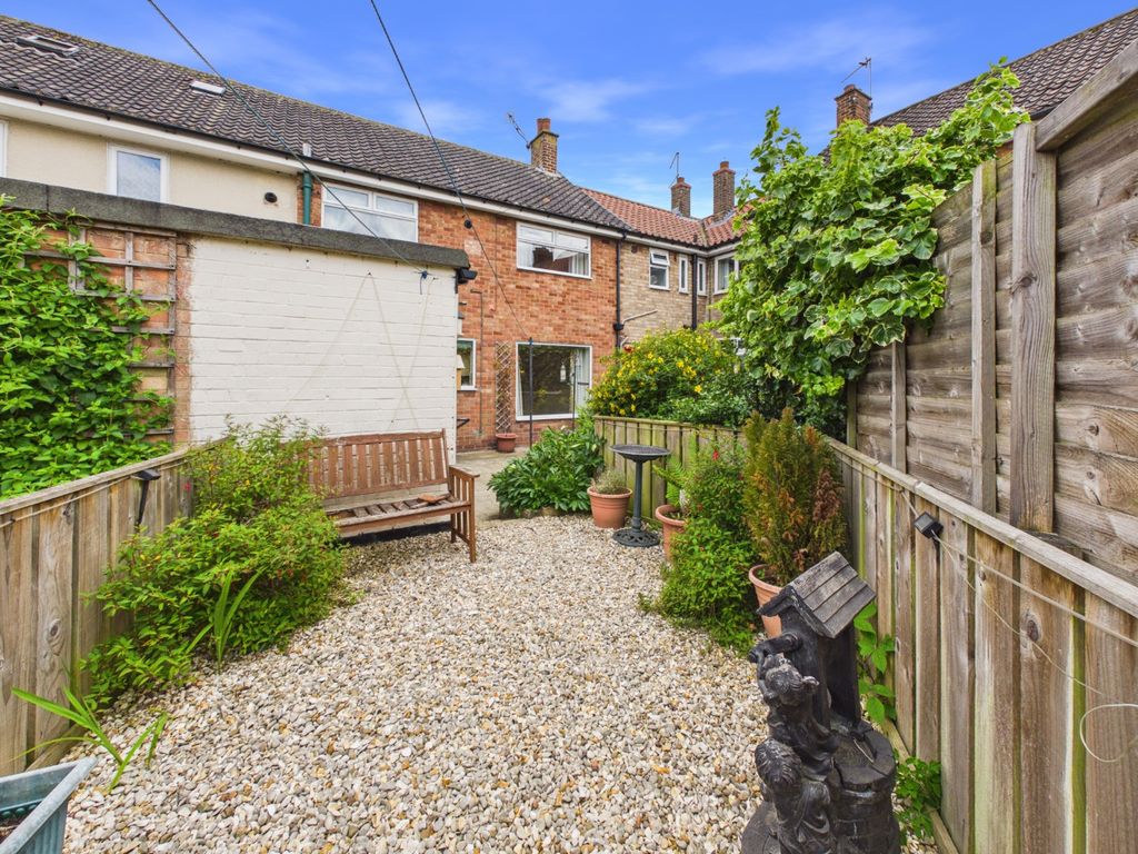 Property photo 3 of 13 5213546