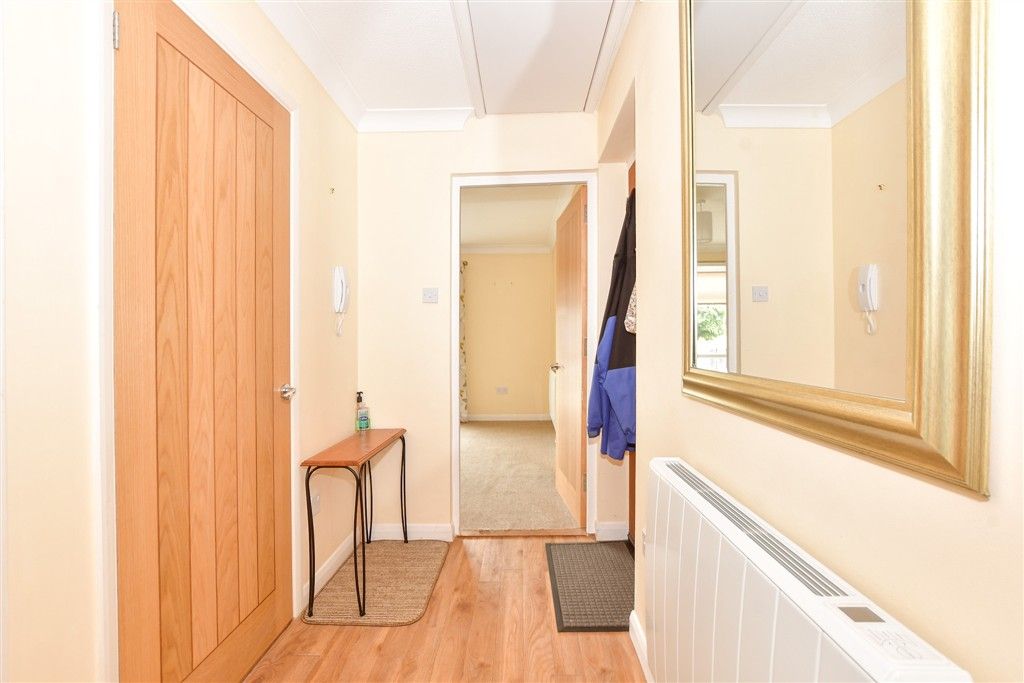 Property photo 2 of 18 Hallway
