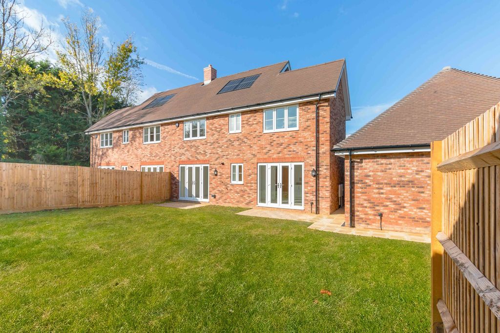 Property photo 3 of 13