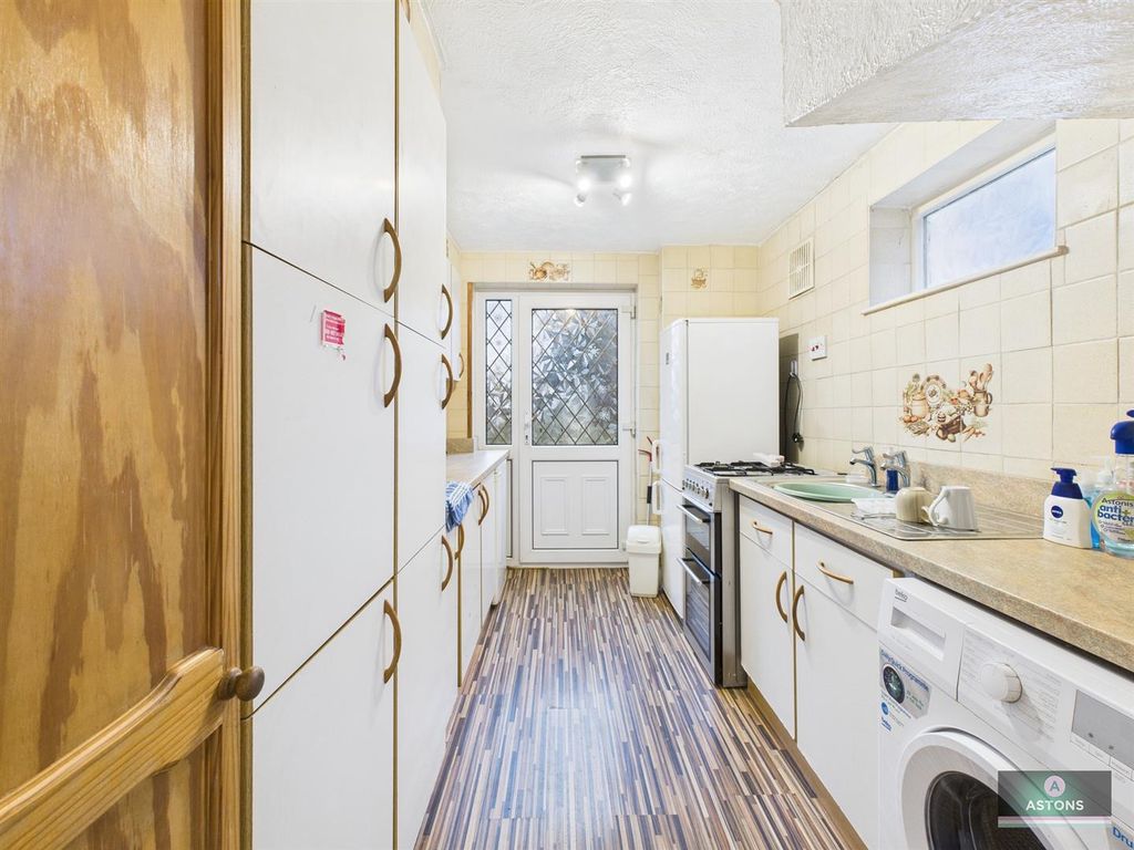 Property photo 3 of 12 Cam04622G0-Pr0171-Still003.Jpg