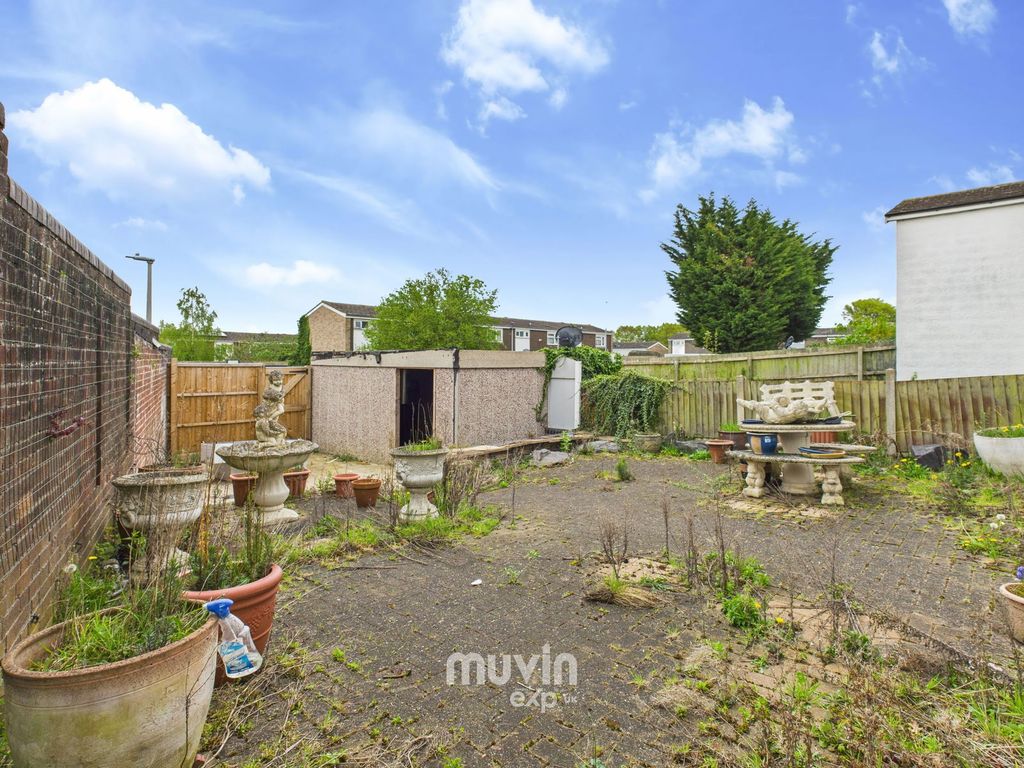 Property photo 2 of 11