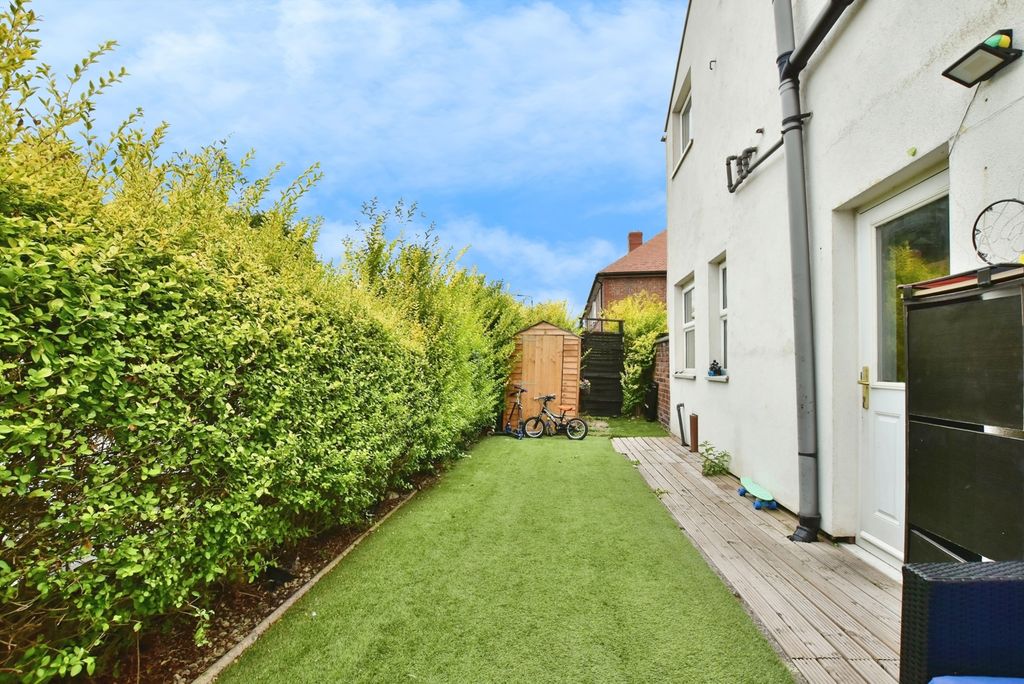Property photo 2 of 16 Photo