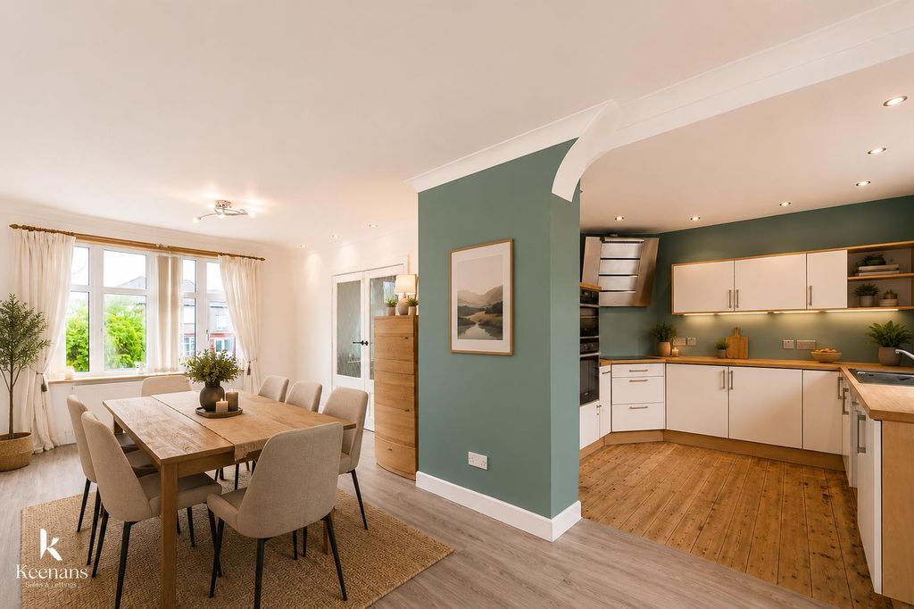 Property photo 3 of 28 Beech Dining New.Png