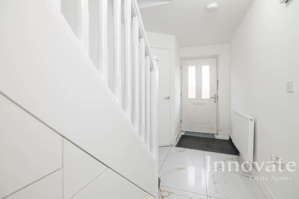 Property photo 3 of 17 Photo 1