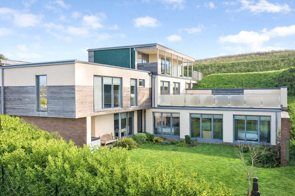 Property photo 1 of 22 Picture No. 36