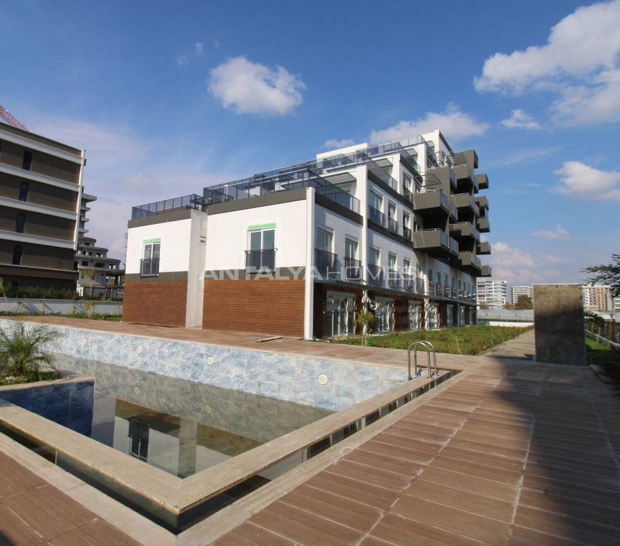 Property photo 2 of 23