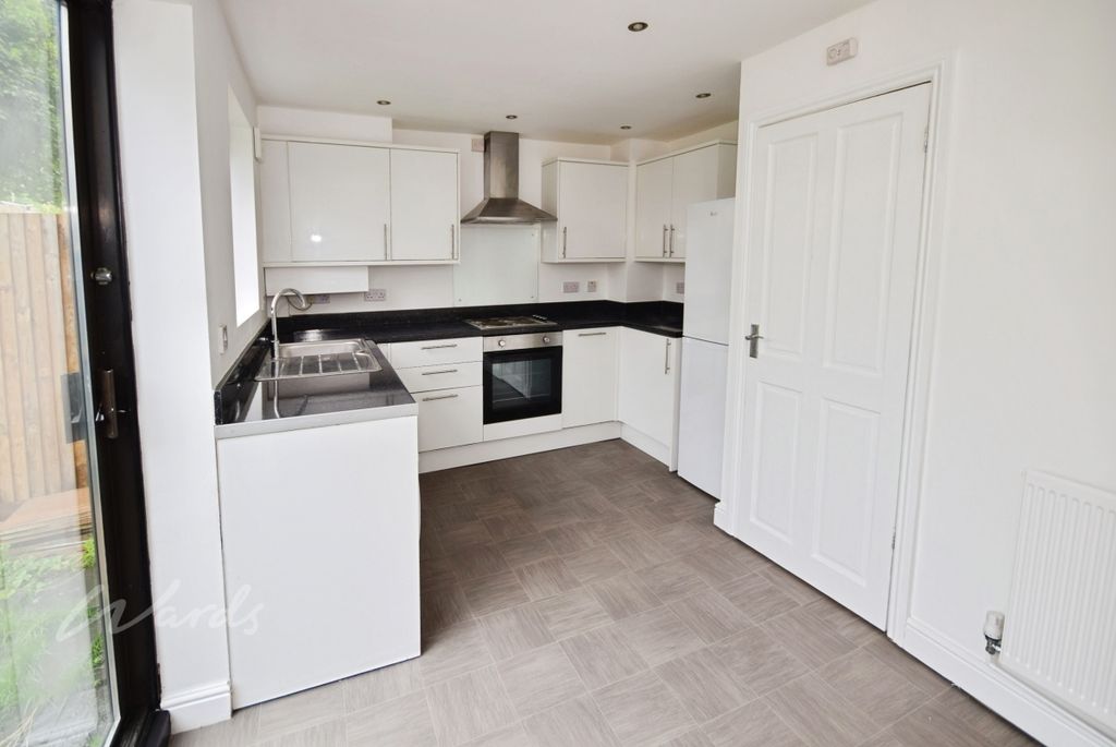 Property photo 2 of 8 Tintagal Kitchen