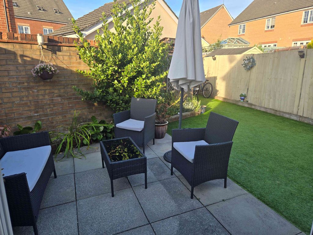 Property photo 3 of 12 Patio