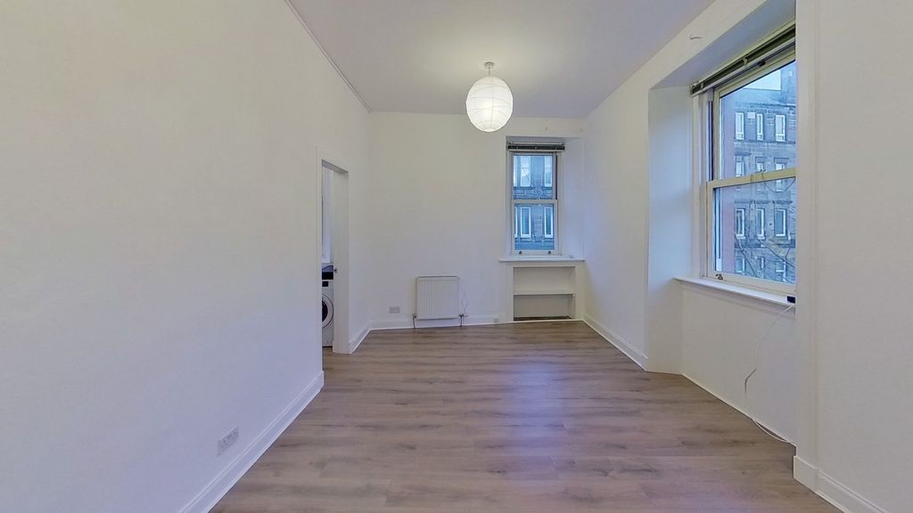 Property photo 3 of 8 Photo 3