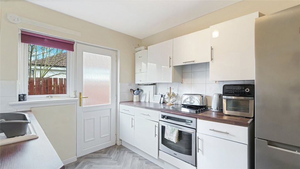 Property photo 2 of 20 Picture No. 09