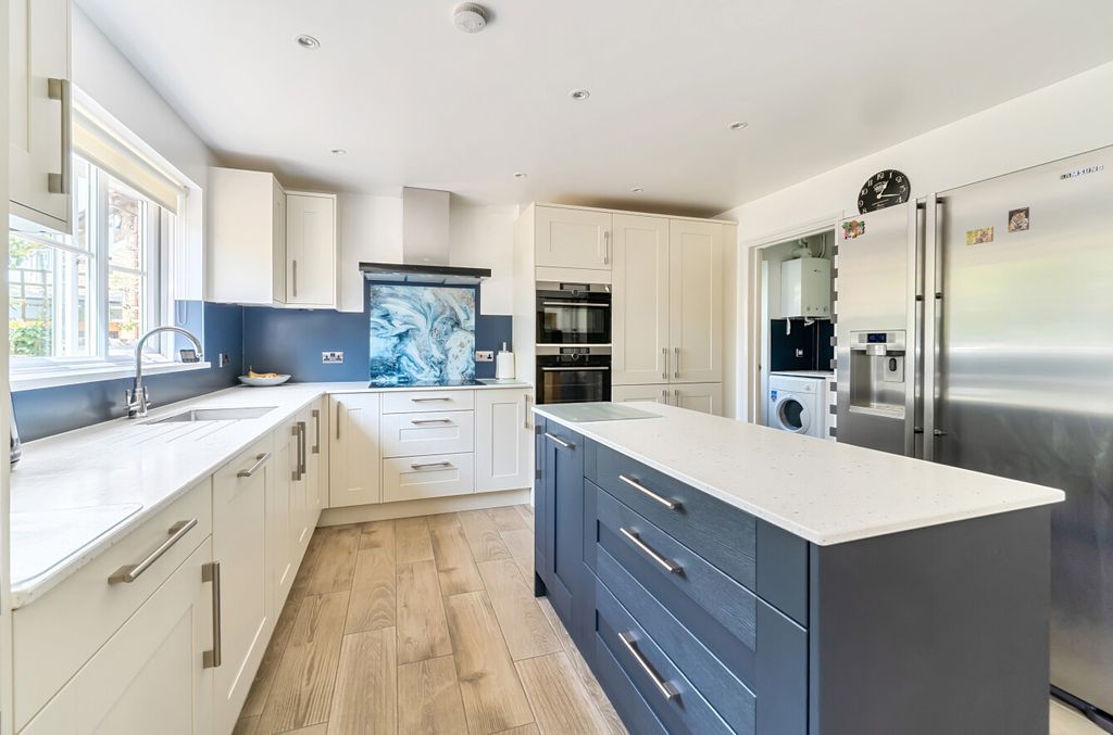 Property photo 2 of 25 1493580-9-6A54Ec9...