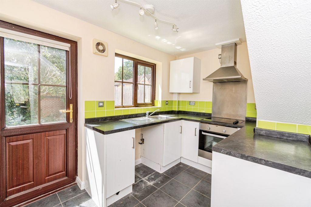 Property photo 3 of 10