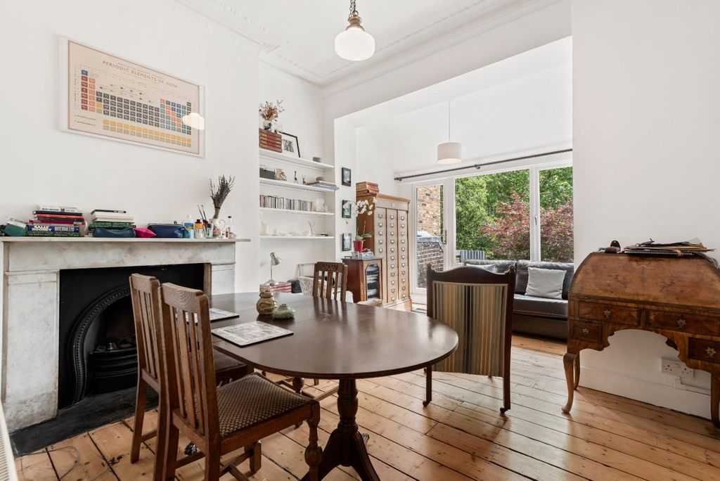 Property photo 2 of 9