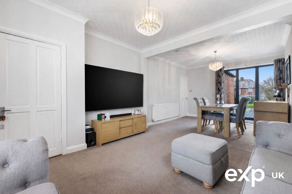 Property photo 2 of 29