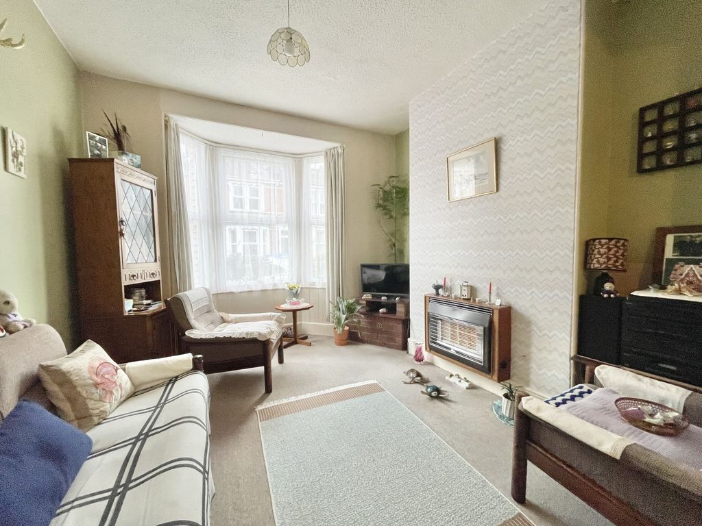 Property photo 2 of 17 Photo 2