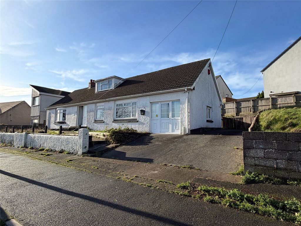 Property photo 1 of 37 Picture No. 36