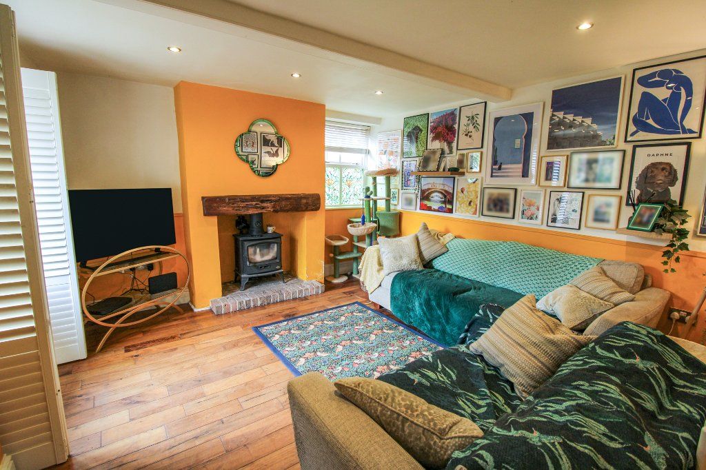 Property photo 2 of 17 Sitting Room