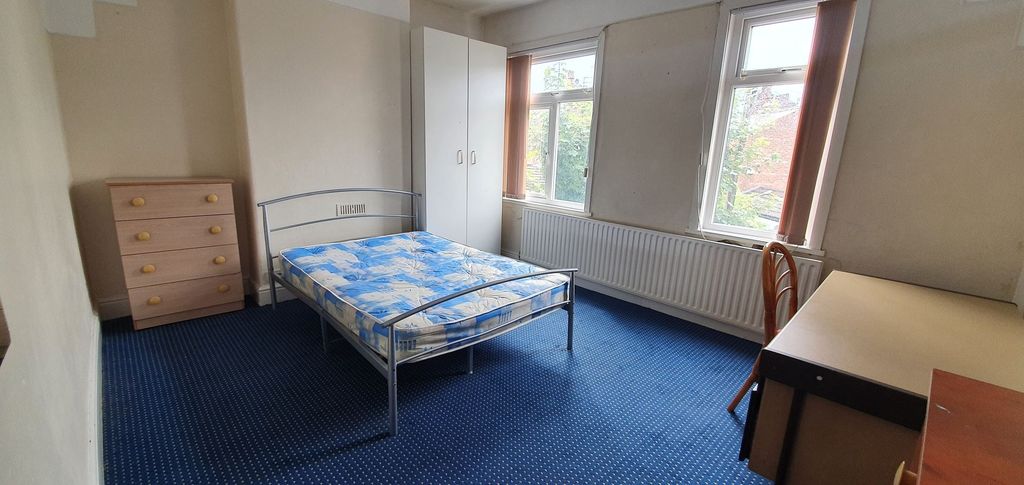 Property photo 2 of 13 A Bright Double Bedroom Featuring Two Large Window...