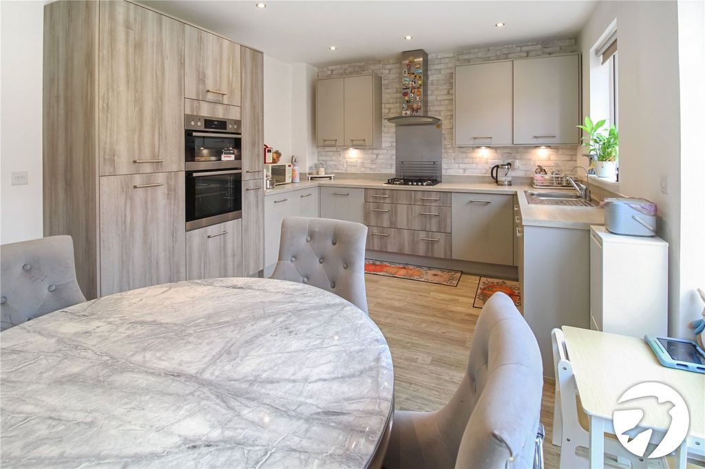 Property photo 3 of 18 Kitchen/Diner