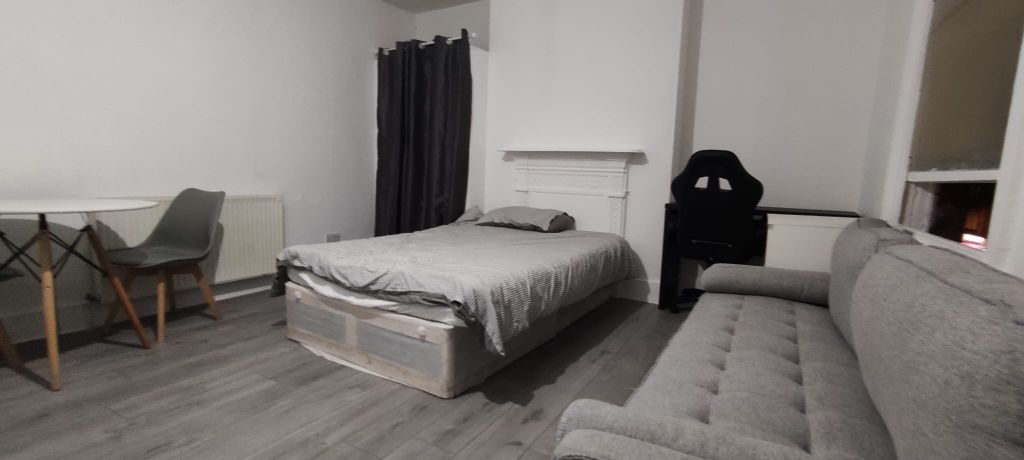 Property photo 3 of 4