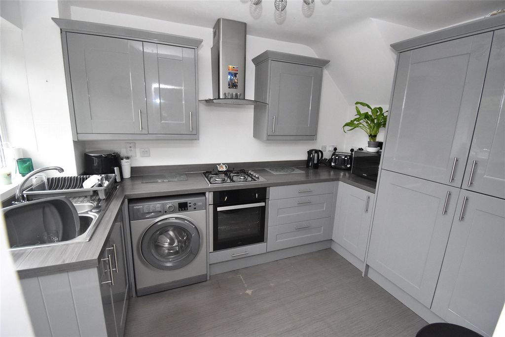 Property photo 2 of 11 Picture No. 10