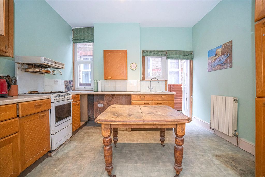 Property photo 3 of 14 Kitchen B