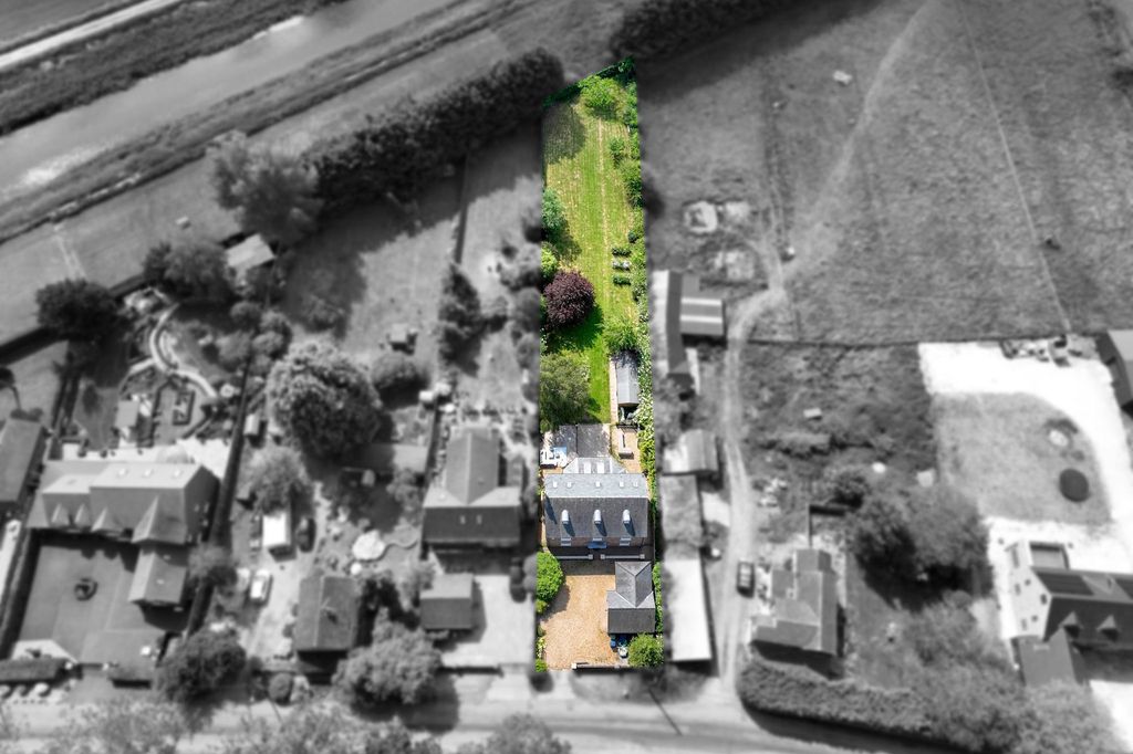 Property photo 2 of 38