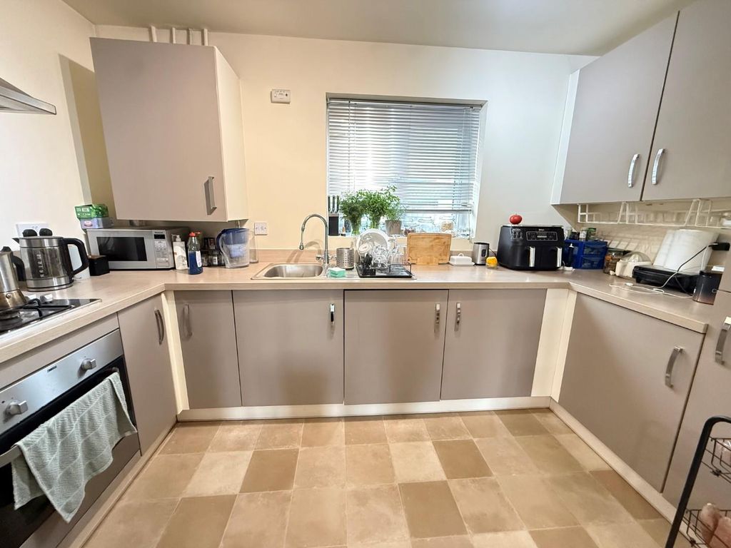 Property photo 2 of 8 4.Jpg