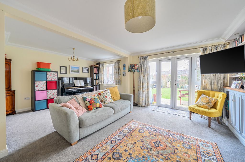 Property photo 3 of 15 1417365-25-6994Ae...