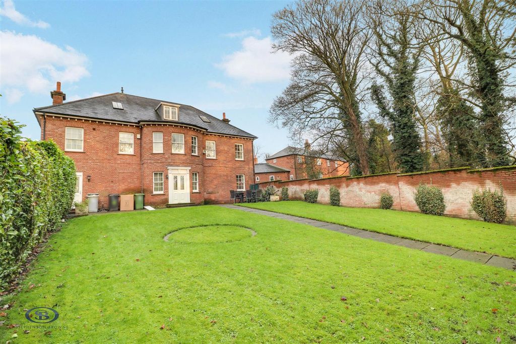 Property photo 2 of 33 Tlc_B175A290-53B2-4Aed-A04B-58430104Ad56_55078d9.J