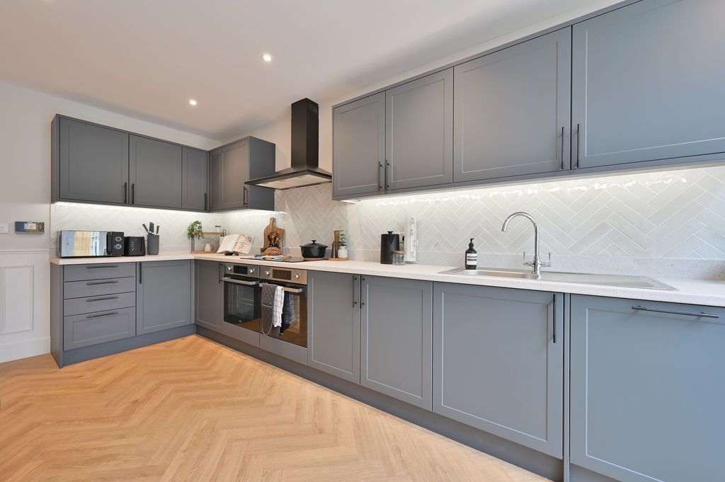 Property photo 2 of 57